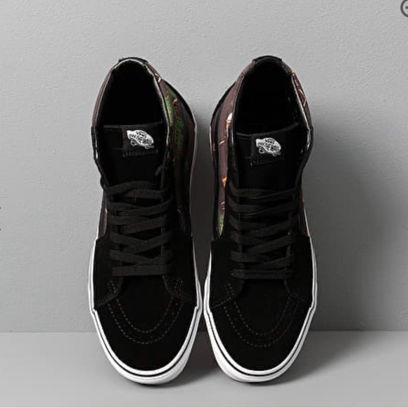 VANS SK8-HI (REALTREE XTRA Only Worn  once. Smoke free pet free. Men’s 8.5 W 10 - Picture 3 of 6